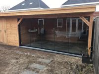 bestrating, overkappingen, prefab overkapping, tuin, overkapping omgeving Meppel, prefab schuur, schuur, glazen schuifwanden, rmcg tuinen